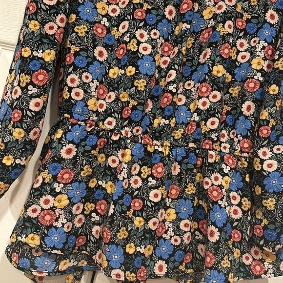 Lily White blouse Large - Picture 6 of 6